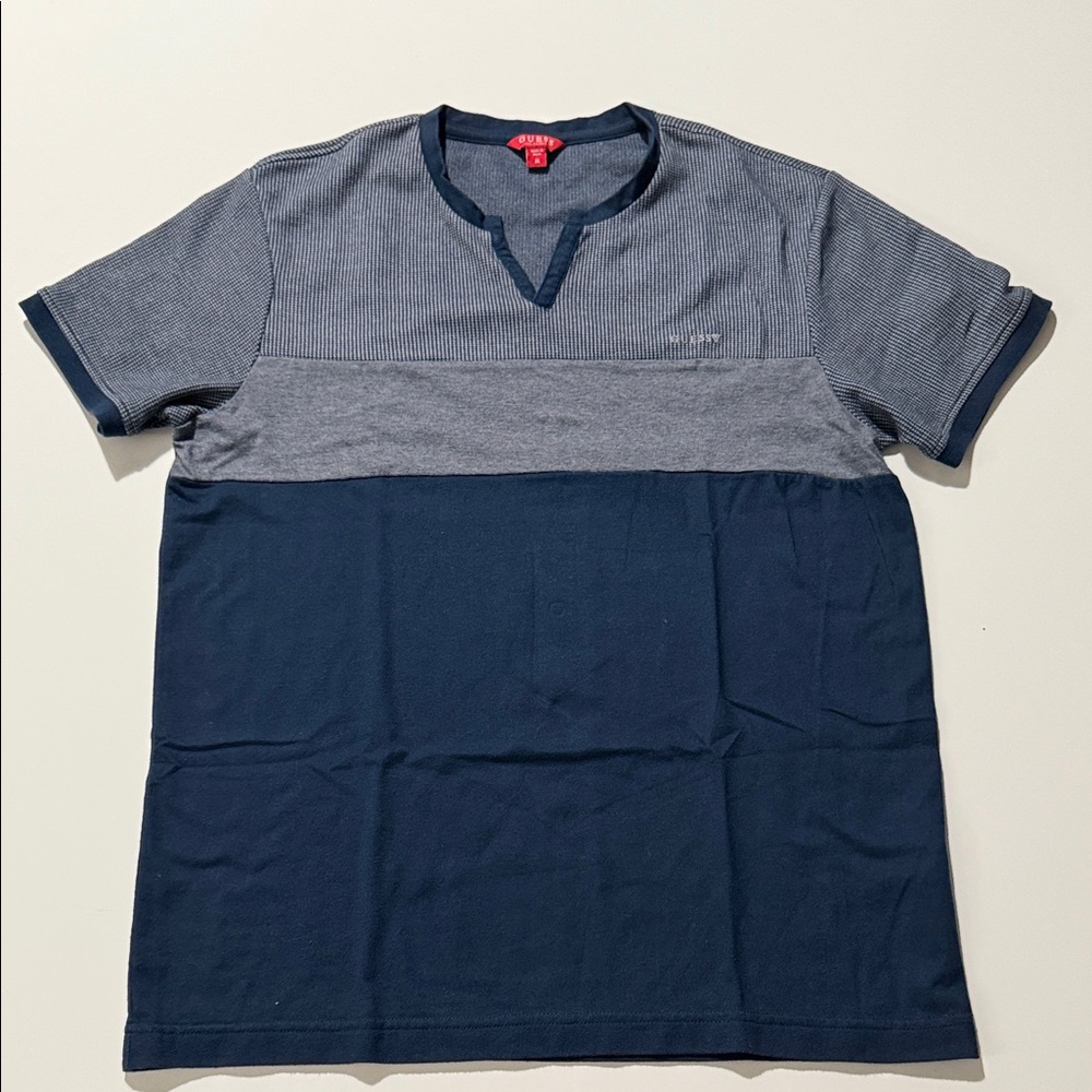 Guess Men's Two-Tone Navy and Gray Short-Sleeve Tee Size M